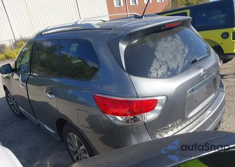 2015 Nissan Pathfinder Sl z USA, uszkodzony, nr VIN 5N1AR2MMXFC640481